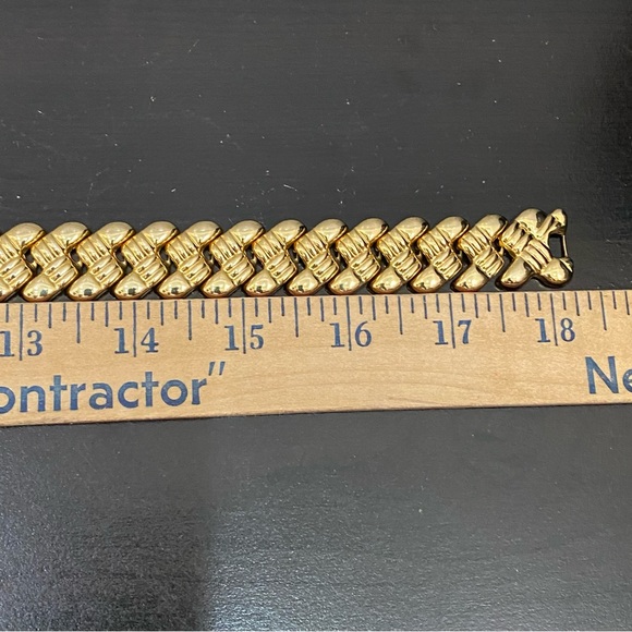 Vintage Unsigned Gold-tone S Chain Link Fold Over Clasp 18” Necklace - Picture 10 of 12